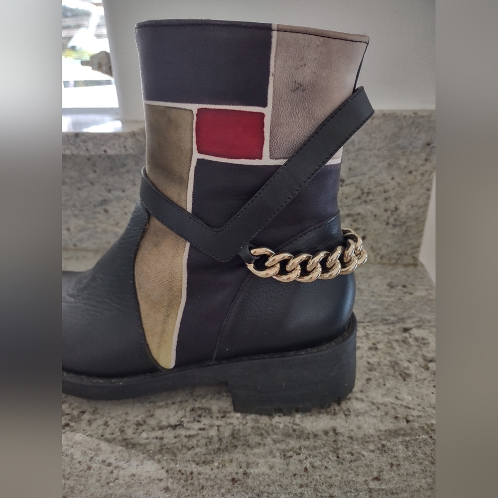 Gucci Leather Chain Boot Ankle Bracelet